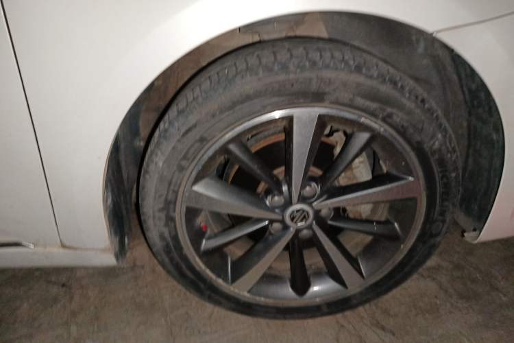 Used MG 6 2019 20T Automatic Sport Edition Right Front Wheel Hub