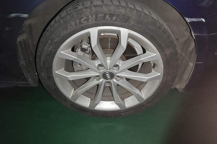 Used Audi A4L 2019 40 TFSI Fashion Edition China VI Emission Standard