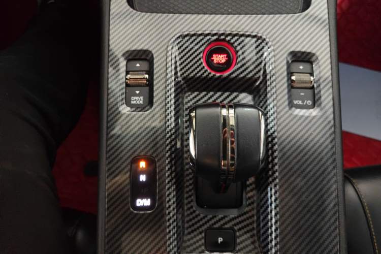 Used GAC Trumpchi EMPOW 2021 270T DCT J15 Version Gear Lever