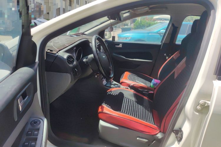 Used Ford Focus 2013 Hatchback Classic 1.8L Automatic Base Model
