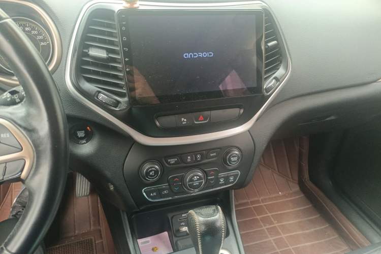 Used Jeep Cherokee 2016 2.4L Leading Edition