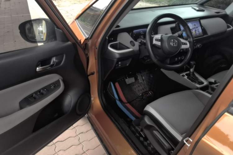 Used Honda LIFE 2021 1.5L CVT CRO-SS Fun Edition Driver Seat