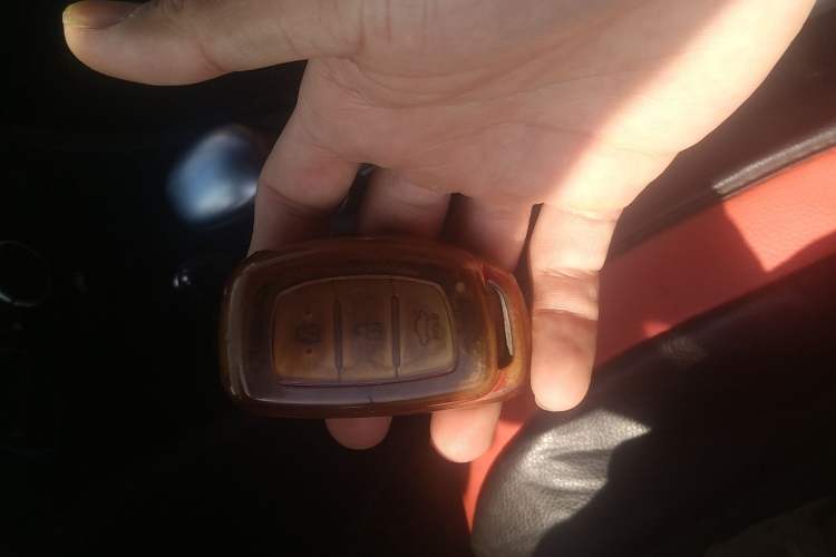 Used Hyundai Verna Ray 2014 1.6L Automatic TOP