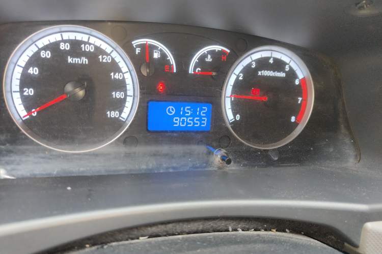 Used Foton Scenic G7 2020 2.4L Commercial Version Long Wheelbase High-Roof 6-Seater Business Vehicle China VI Emission Standard Model 4K22D4M