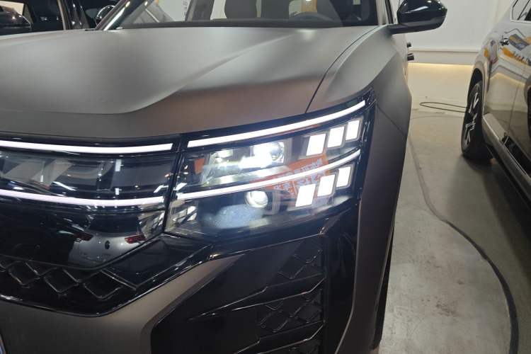 Used Volkswagen Teramont 2025 Tiguan Pro 450TSI Four-Wheel Drive Summit Edition
