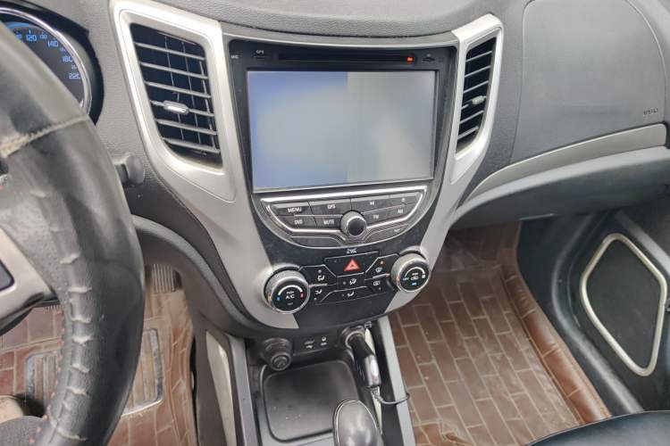 Used Changan CS35 2014 1.6L Automatic Luxury Model China IV Standard