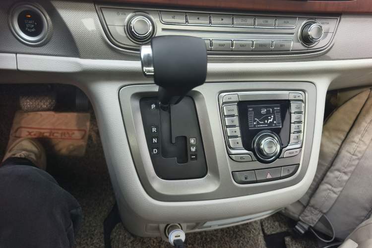 Used SAIC MAXUS G10 2014 2.0T Automatic Luxury Executive Edition