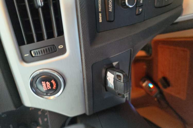 Used BMW 3 Series 2011 320i Convertible Coupe
