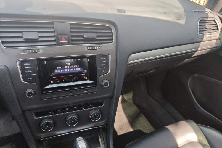 Used Volkswagen Golf 2015 1.4TSI Automatic Luxury Model