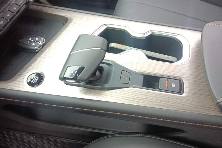 Used Changan X7 PLUS 2024 1.5T Automatic Luxury 7-Seater
