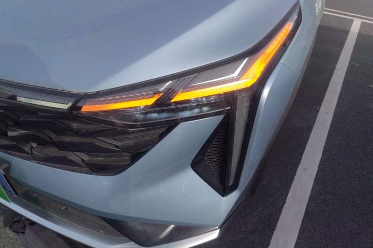 Used Geely Auto Emgrand X7 Sport 2023 Boyue COOL 1.5TD ZhiZun Edition