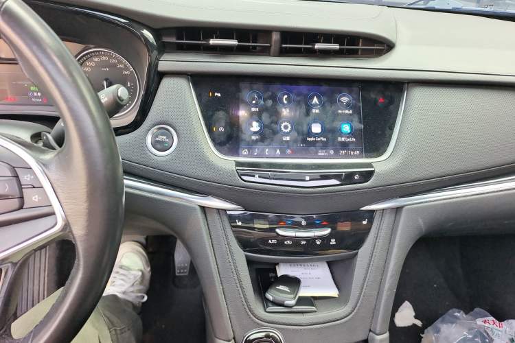 Used Cadillac XT5 2020 28T Luxury Version Audio And AC Panel