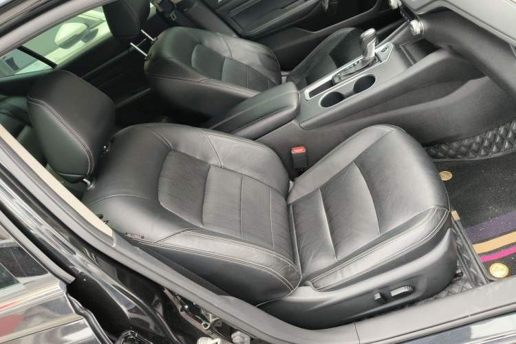 Used Nissan Teana 2019 2.0L XL Comfort Edition Right Front Seat