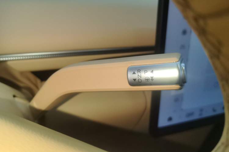 Used EXEED Star Era ET 2025 Extended-Range 240 Max All-Wheel Drive Urban Advanced Driver Assistance Gear Lever