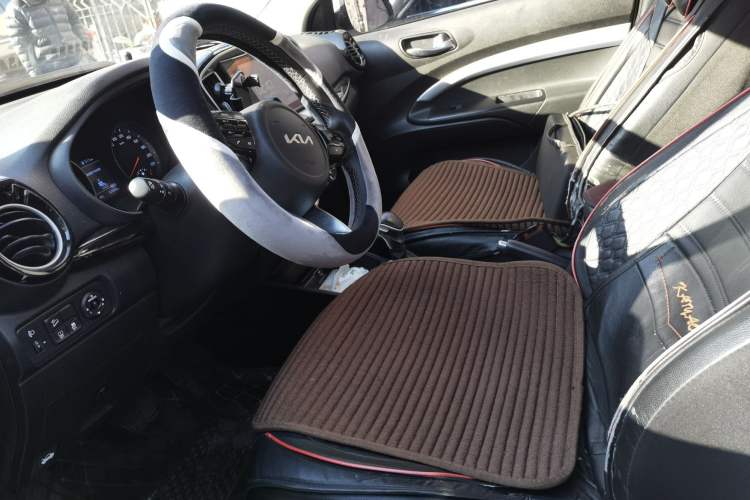 Used Kia kx1 Stonic 2021 1.4L CVT Fun Edition