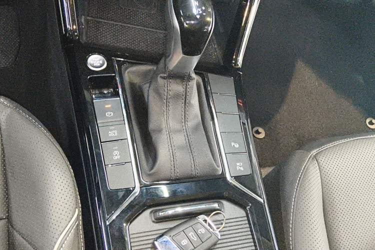 Used Volkswagen Passat 2024 380TSI Starry Dragon Edition
