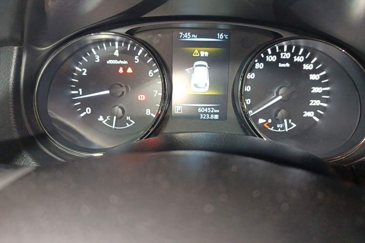 Used Nissan Qashqai 2017 2.0L CVT Luxury Edition China V Standard Odometer Close Up