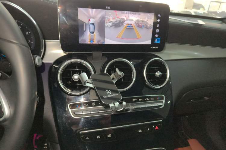 Used Mercedes-Benz GLC Coupe 2020 GLC 260 4MATIC Coupe SUV Audio And AC Panel