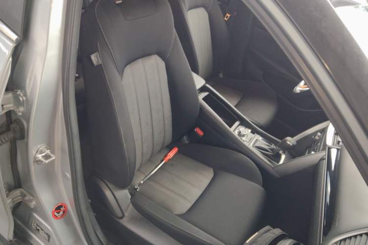 Used Mazda CX-4 2018 2.0L Automatic Two-Wheel Drive Blue Sky Exploration Version China V Standard