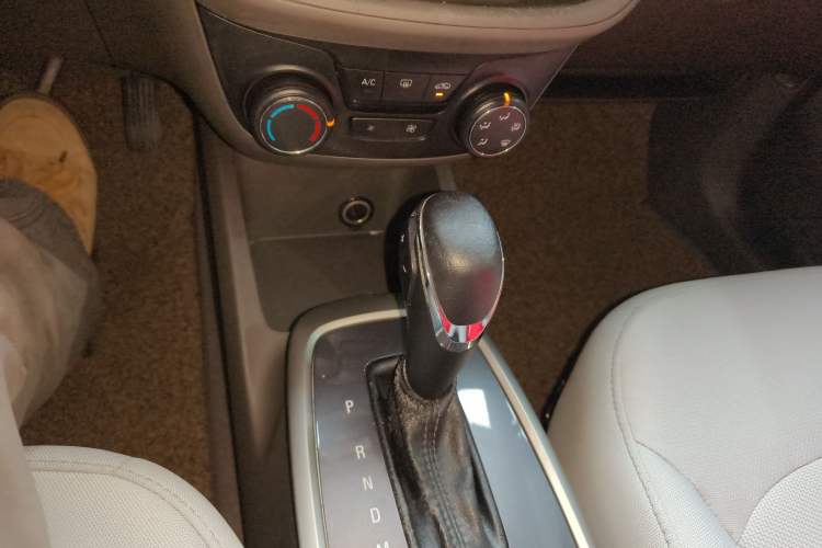 Used Chevrolet Lova RV 2016 1.5L Automatic Comfort Edition