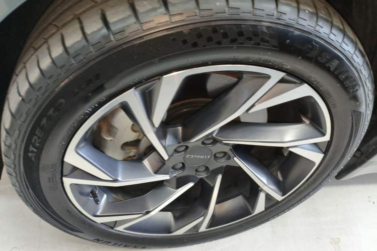 Used Lynk & Co 09 EM-P 2021 2.0T PHEV Halo Six-Seater Left Front Wheel Hub