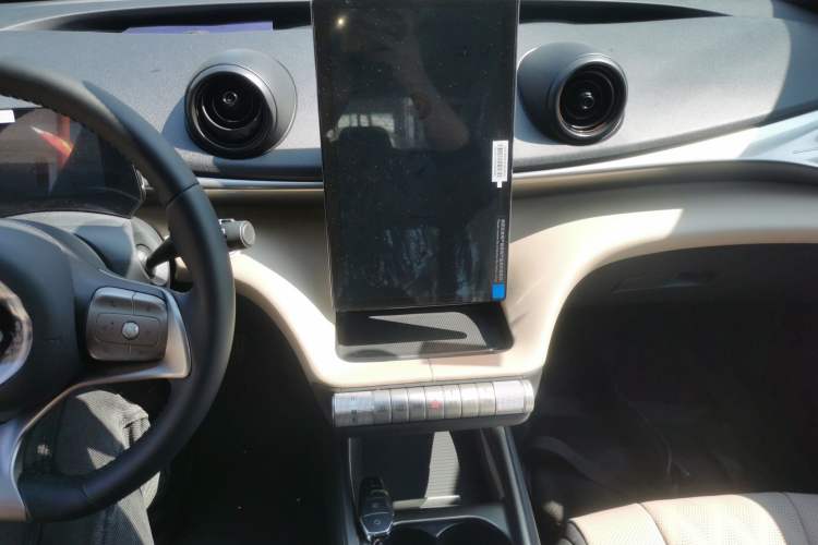 Used BYD Dolphin 2025 420km Free Edition Center Console