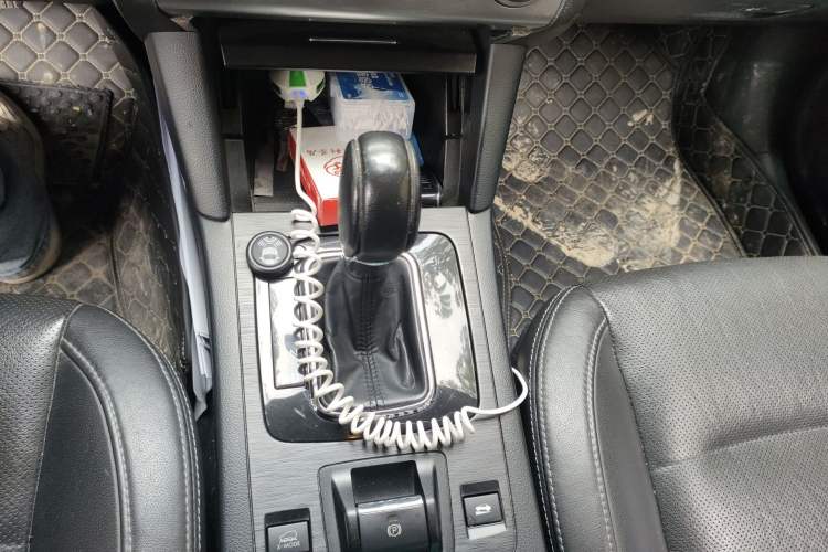 Used Subaru Outback 2015 2.5i Luxury Navigation Edition Gear Lever