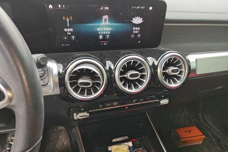 Used Mercedes-Benz GLB 2021 GLB 200 Dynamic Edition Audio And AC Panel