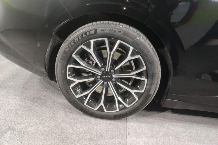 Used Zeekr 007 2025 Long-Range Rear-Wheel-Drive Intelligent Driving Version 100 kWh