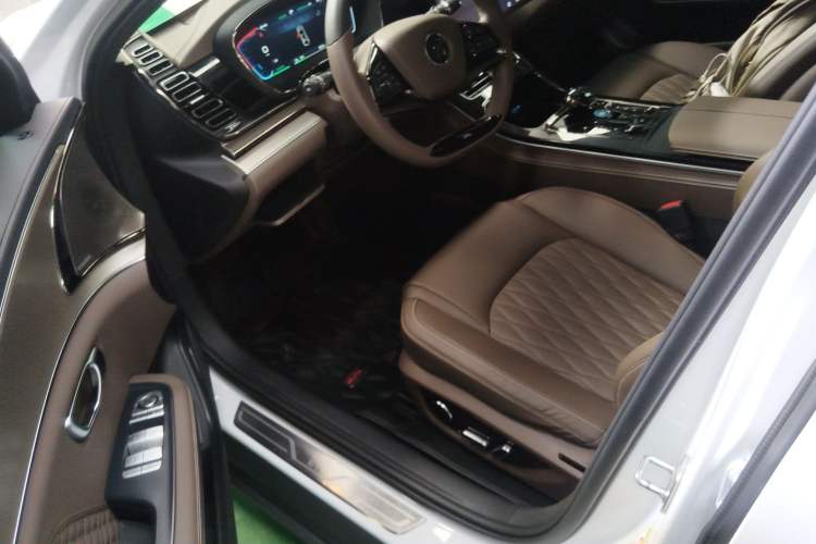 Used BYD Han 2023 EV Champion Edition 605KM Front-Drive Premium Model