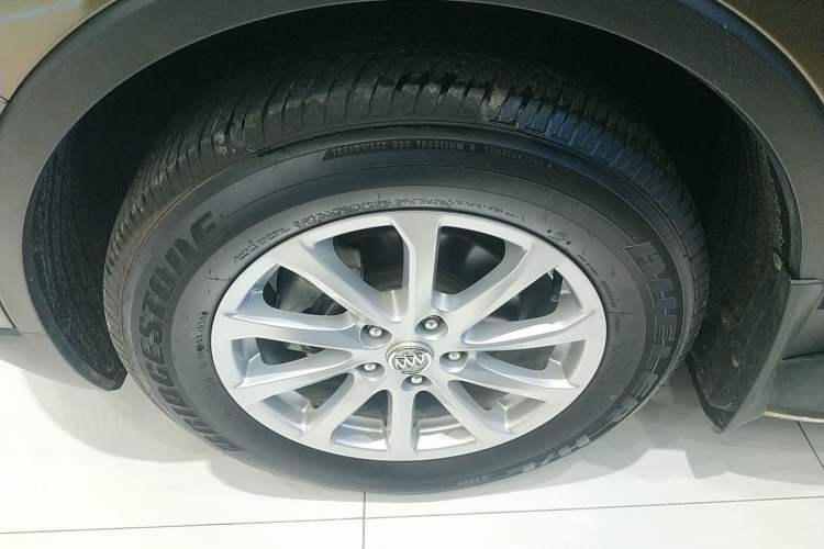 Used Buick Envision 2017 20T Two-Wheel Drive Elite Version Left Front Wheel Hub