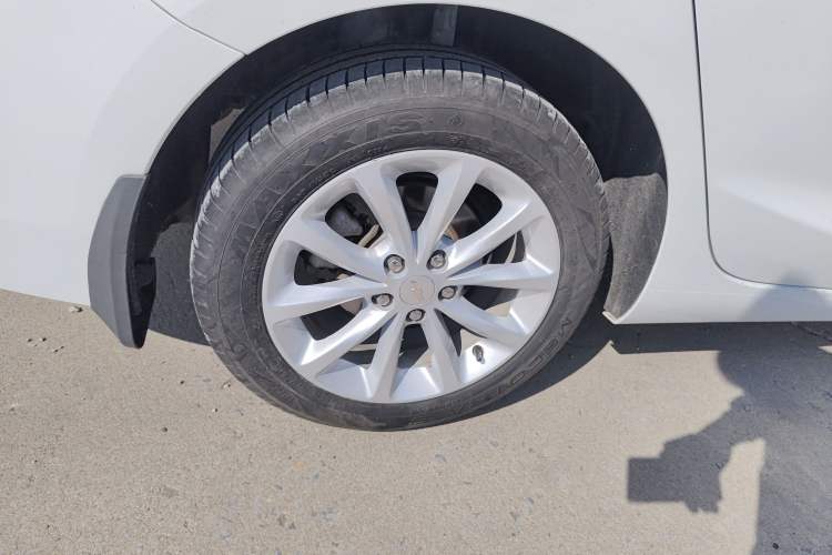 Used Chevrolet Cruze 2018 320 Automatic Pioneer Sunroof Edition
