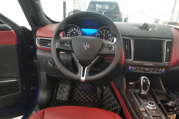 Used Maserati Levante 2016 3.0T S Standard Model Steering Wheel