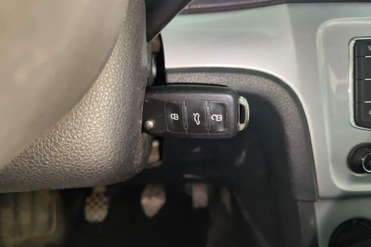 Used Volkswagen Gran Lavida 2013 1.6L Manual Comfort Model Vehicle Key