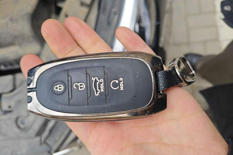 Used Hongqi H5 2022 Classic Model Facelift 1.8T Automatic Smart Connect Flagship Edition