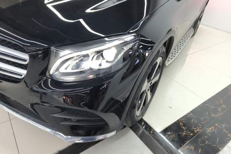 Used Mercedes-Benz GLC 2018 Facelift GLC 260 4MATIC Luxury Edition