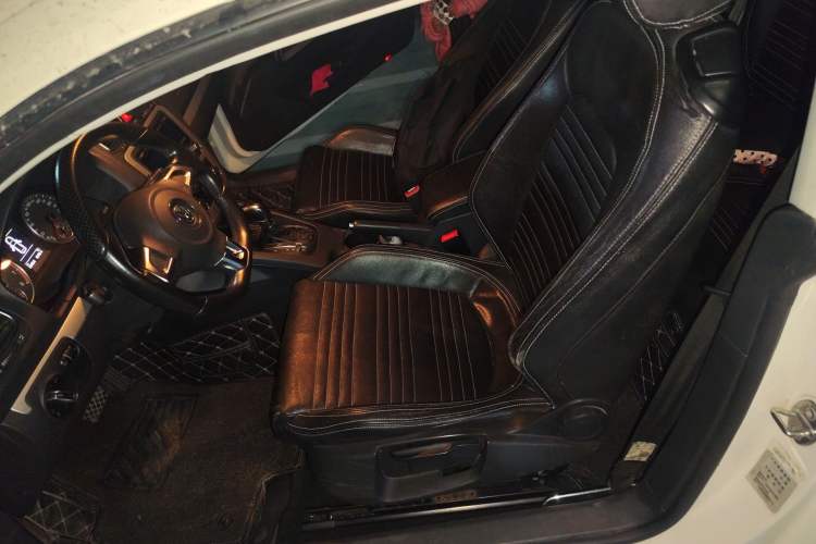 Used Volkswagen Scirocco 2011 1.4 TSI Single-Turbo Fashion Edition Left Front Seat