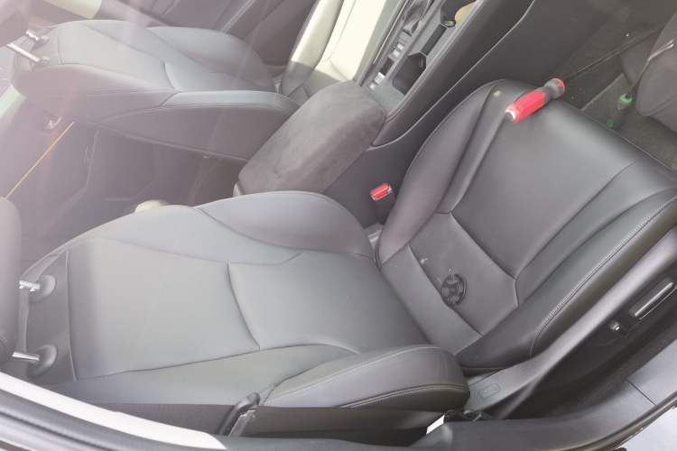 Used Honda Accord 2024 260TURBO Luxury Edition Right Front Seat