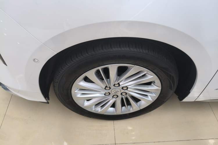 Used Buick Century 2023 2.0T Six-Seater Yinshi Edition
