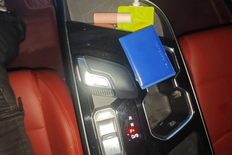 Used BAIC Rubik 2022 1.5T DCT Diamond Edition Gear Lever