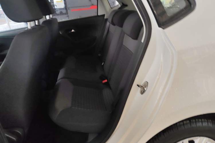 Used Volkswagen Polo 2016 1.6L Automatic Comfort Model Left Rear Seat