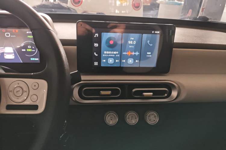 Used Wuling Hongguang MINIEV 2024 3rd Generation 215km Advanced Version Audio And AC Panel