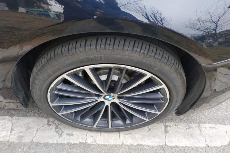 Used BMW 5 Series 2022 Restyled 530Li Leading Edition M Sport Package