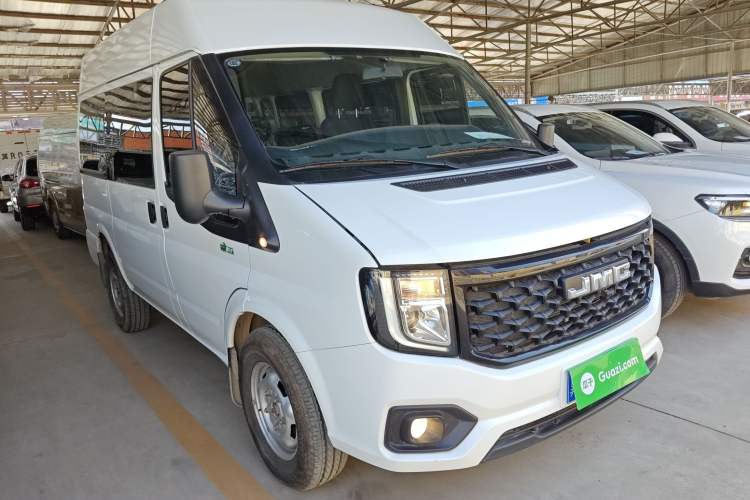 Used JMC Fushun 2023 2.0T Automatic Short-Wheelbase Mid-Top Commercial Multi-Purpose 6-Seater Passenger Vehicle