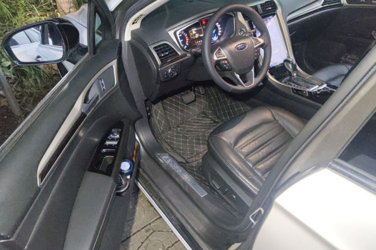 Used Ford Mondeo 2013 2.0L GTDi 200 Fashion Edition
