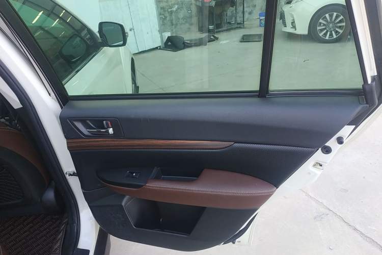 Used Subaru Outback 2014 2.5i Yashang Smart Edition
