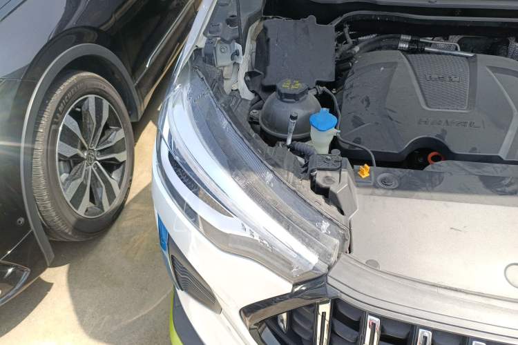 Used Haval LHERY 2022 Jingxiang Edition 1.5T Copper Rabbit Right Front Headlight