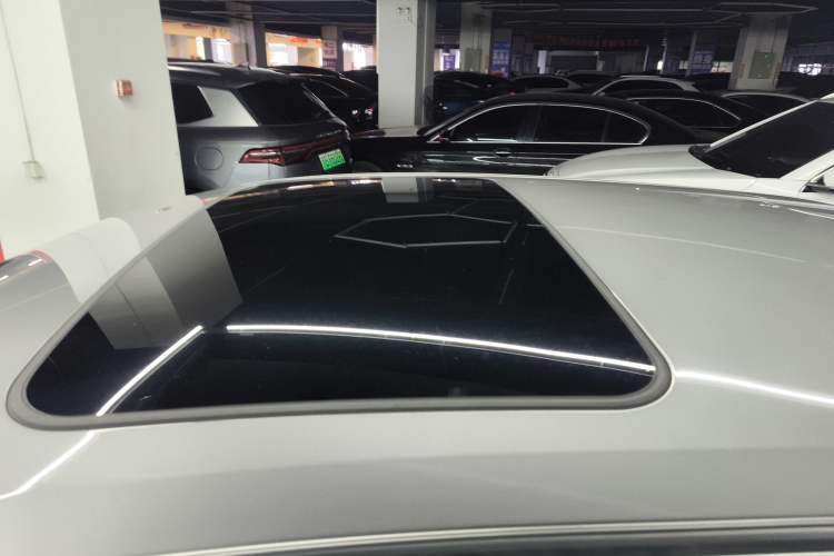 Used Toyota IZOA 2021 Dual-Motor 2.0L Yichi Edition Roof