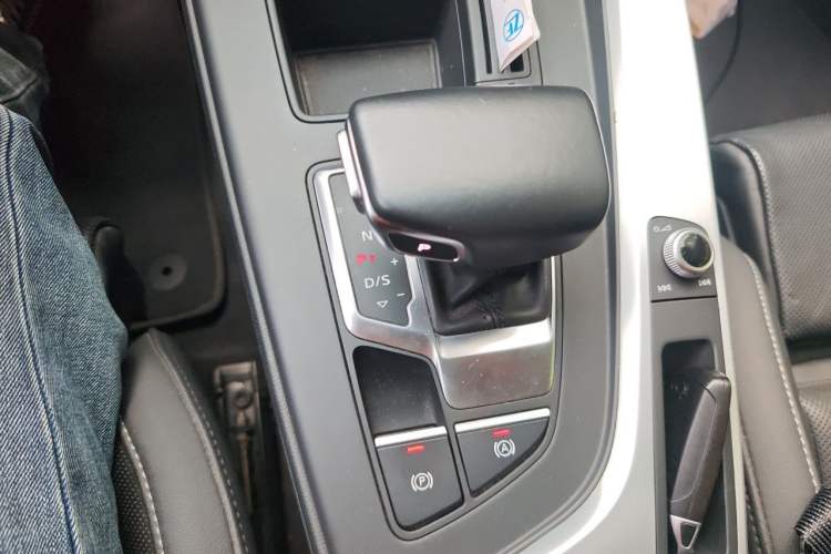 Used Audi A4L 2020 40 TFSI Fashion Dynamic Model
