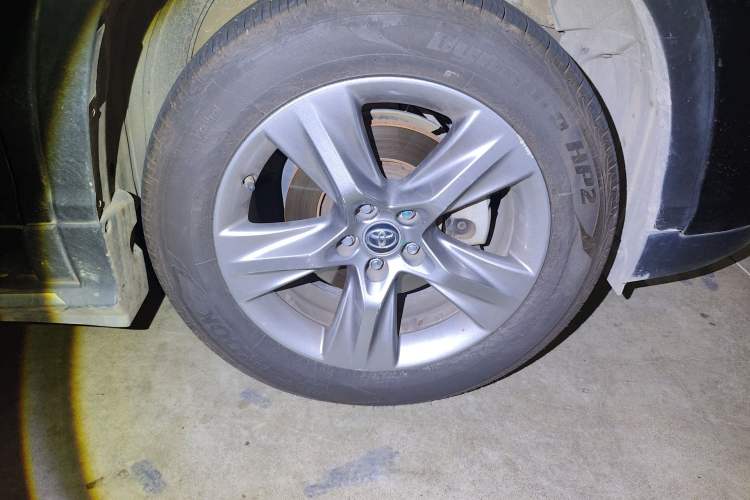 Used Toyota Highlander 2018 2.0T Four-Wheel Drive Luxury Edition 7 Seats China V Emission Standard